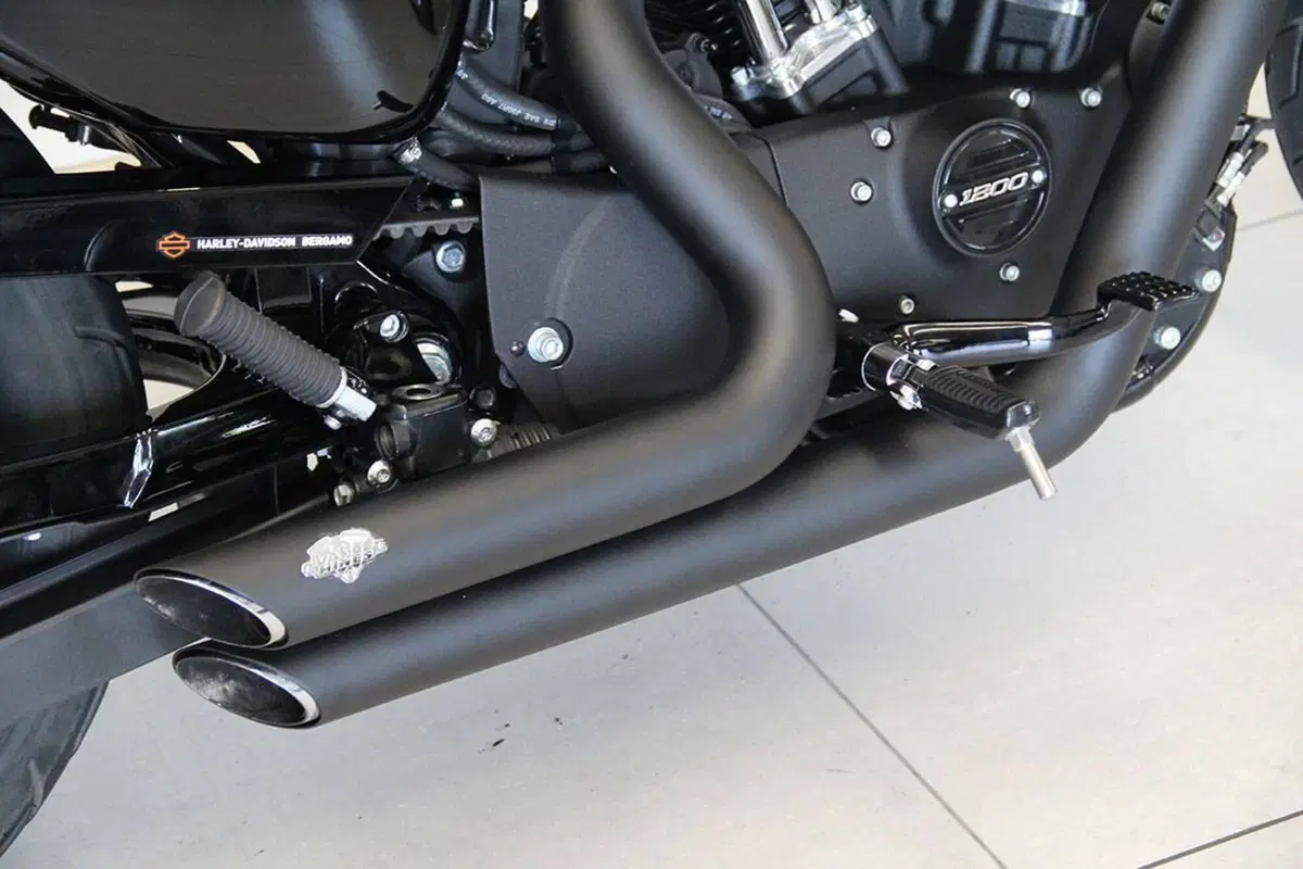 Harley-Davidson 1200 Iron (2018 - 20) - XL1200N (3)