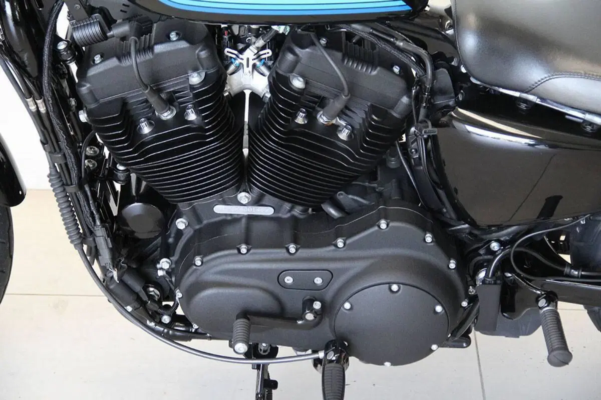 Harley-Davidson 1200 Iron (2018 - 20) - XL1200N (9)