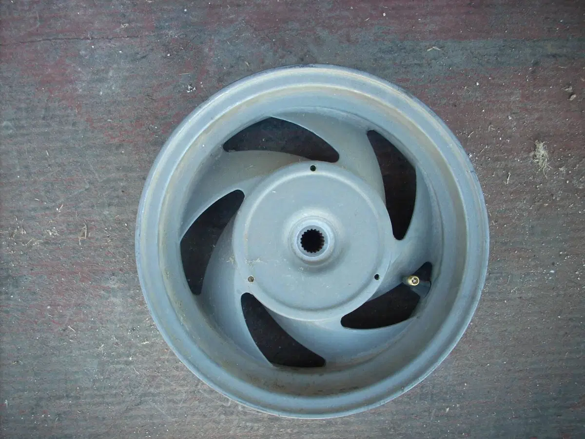 Cerchio Posteriore Usato Originale Peugeot Metropo (2)