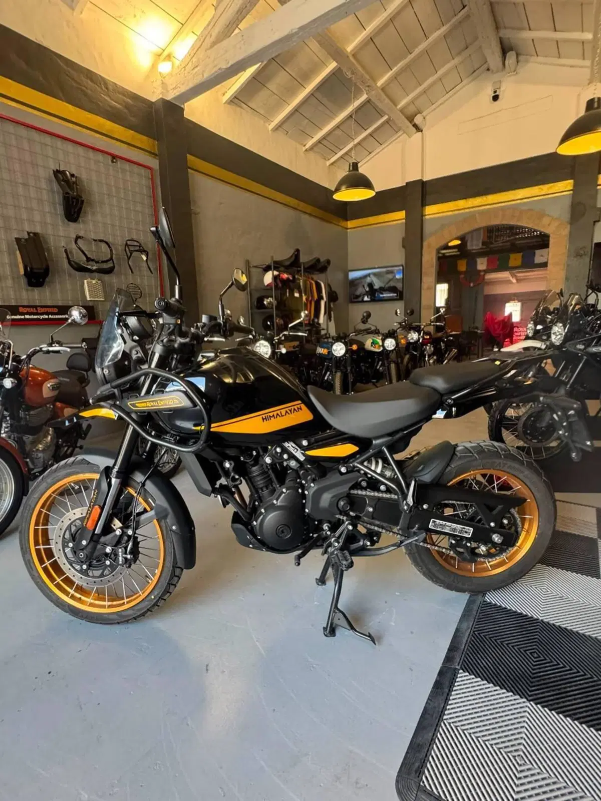 Royal Enfield Himalayan 450 (2024 - 26) (2)