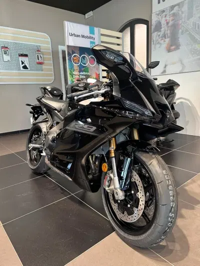 Yamaha YZF R9 (2025 - 26) usata