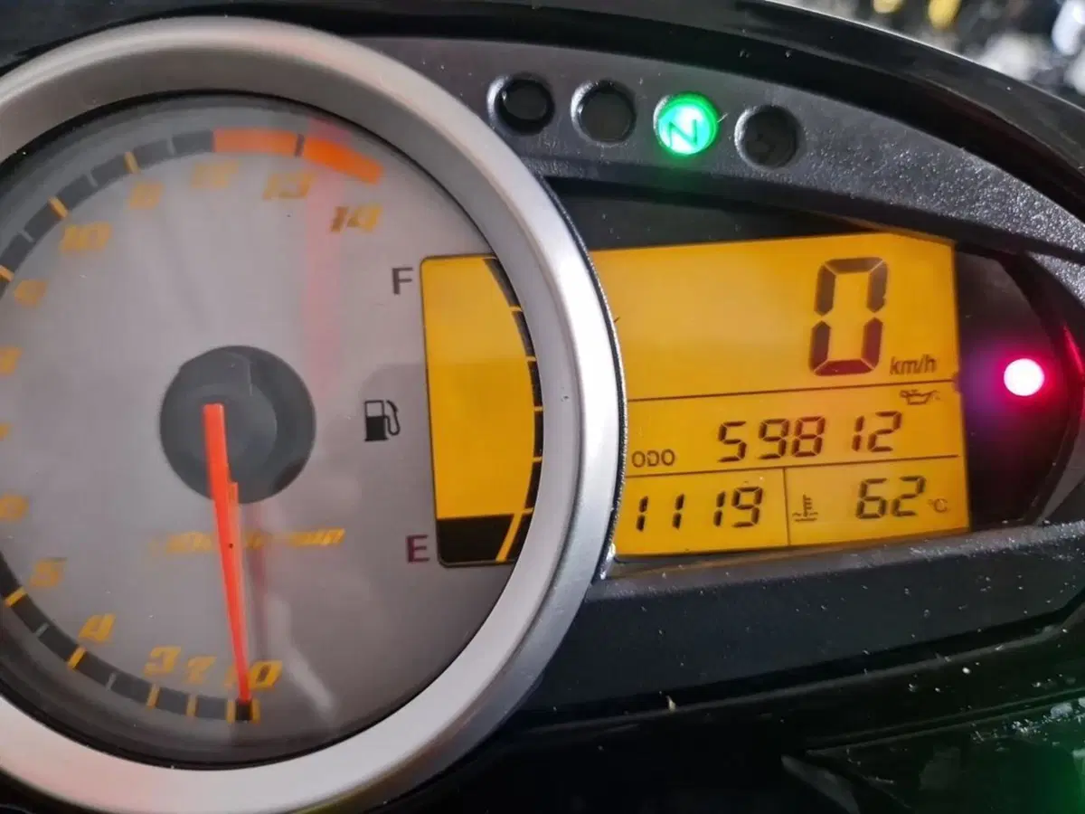 Kawasaki Z 750 (2007 - 14) (8)