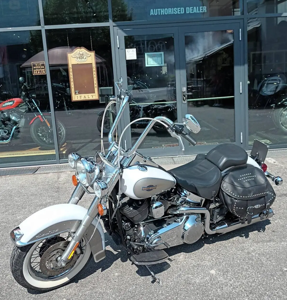 Harley-Davidson 1584 Heritage Classic (2008 - 10) - FLSTC (3)