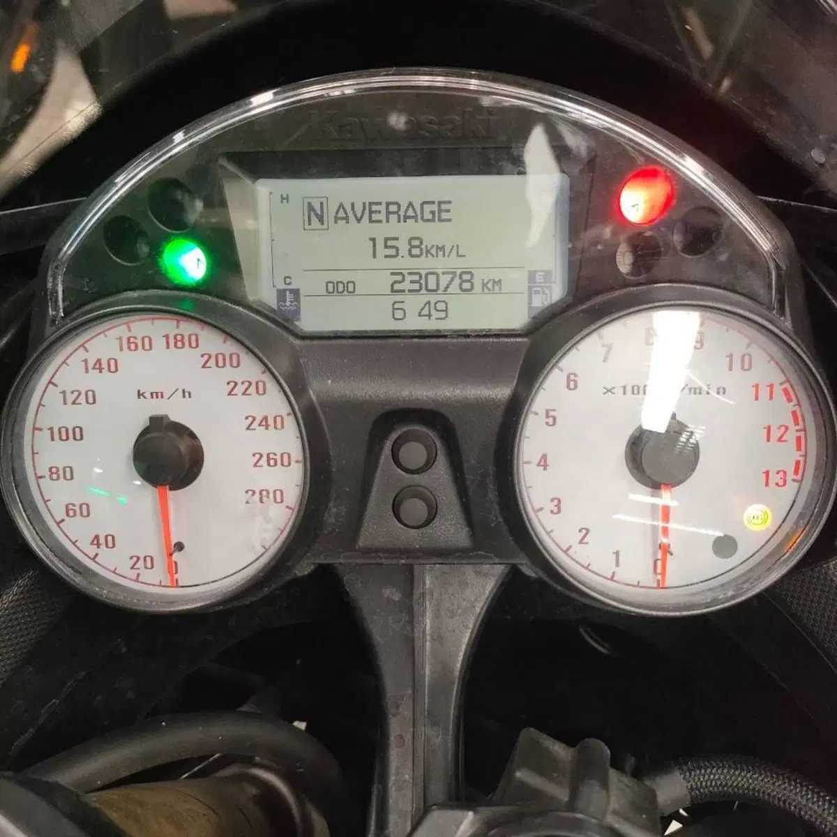 Kawasaki ZZR 1400 (2006 - 11) (4)