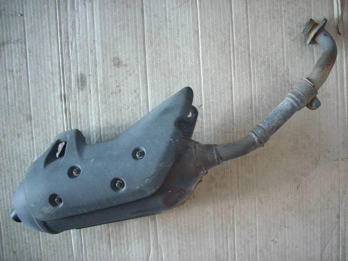 Ricambi Usati Originali Gilera DNA 150 (Marmitta, (2)