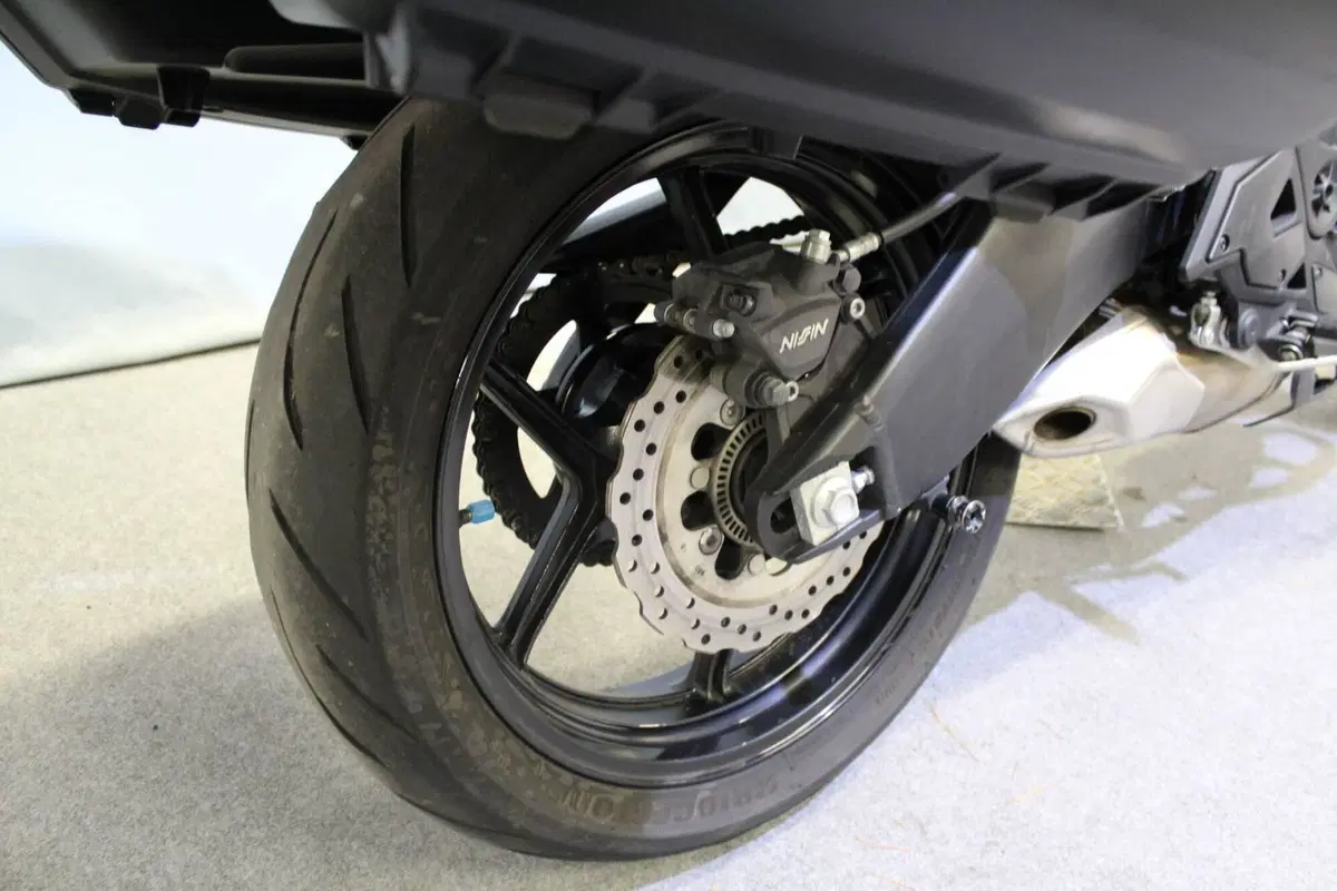 Kawasaki Versys 650 Grand Tourer (2021) (6)