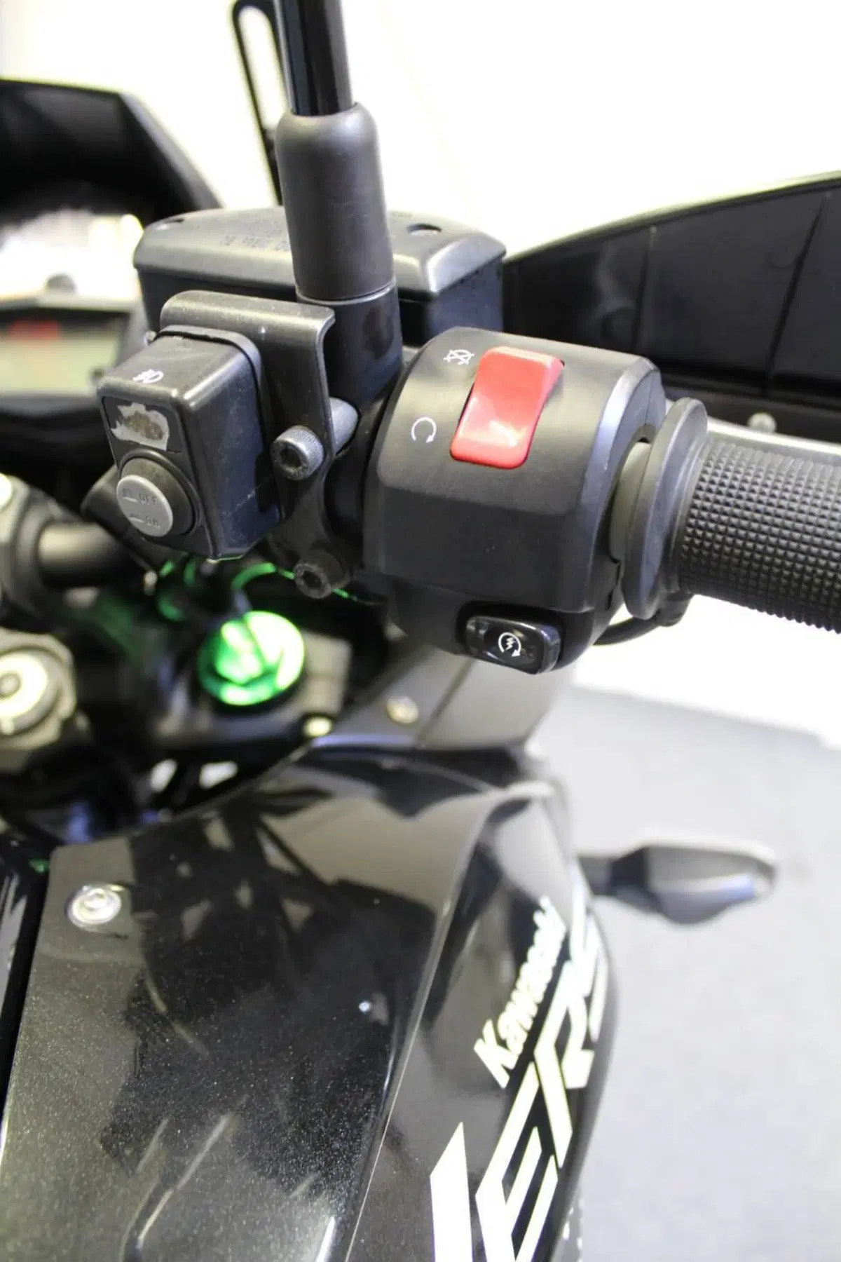 Kawasaki Versys 650 Grand Tourer (2021) (13)