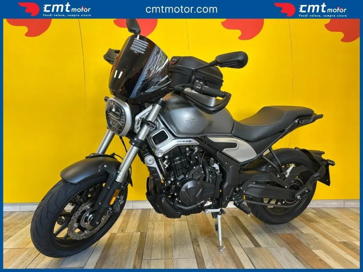 Voge Trofeo 500AC (2022 - 26) (2)