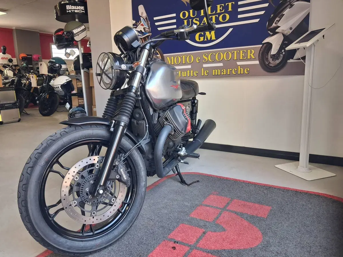 Moto Guzzi V7 III Stone S (2020) (6)