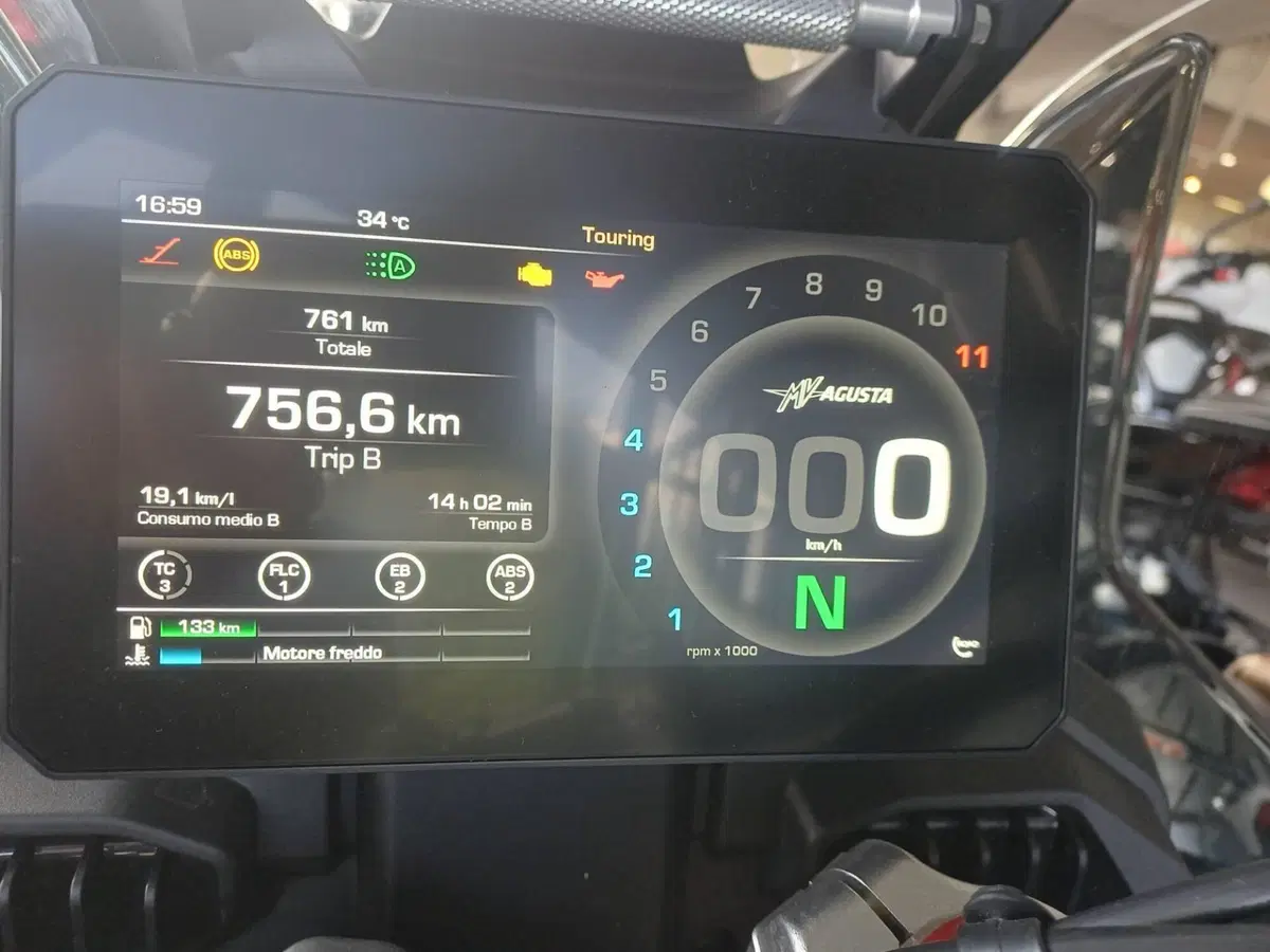 MV Agusta LXP Enduro Veloce (2026) (3)