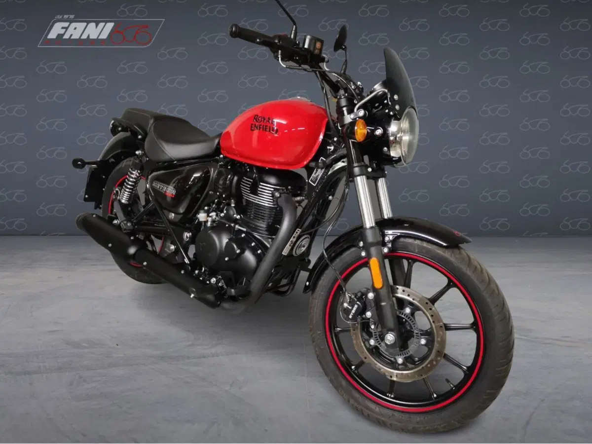 Royal Enfield Meteor 350 (2021 - 26) (2)