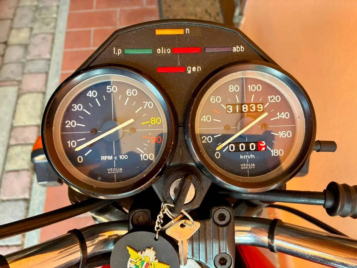 Moto Guzzi V35 Prima serie (4)