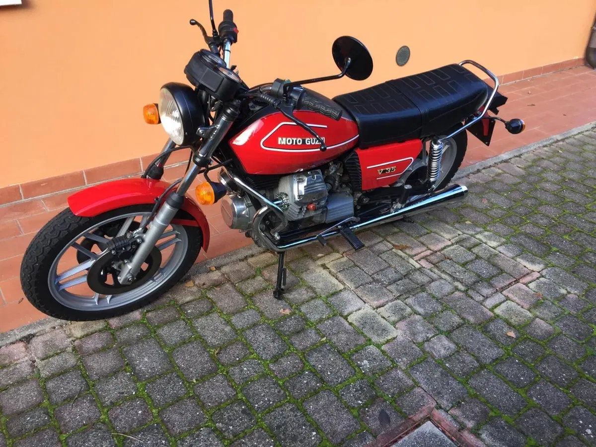 Moto Guzzi V35 Prima serie (7)