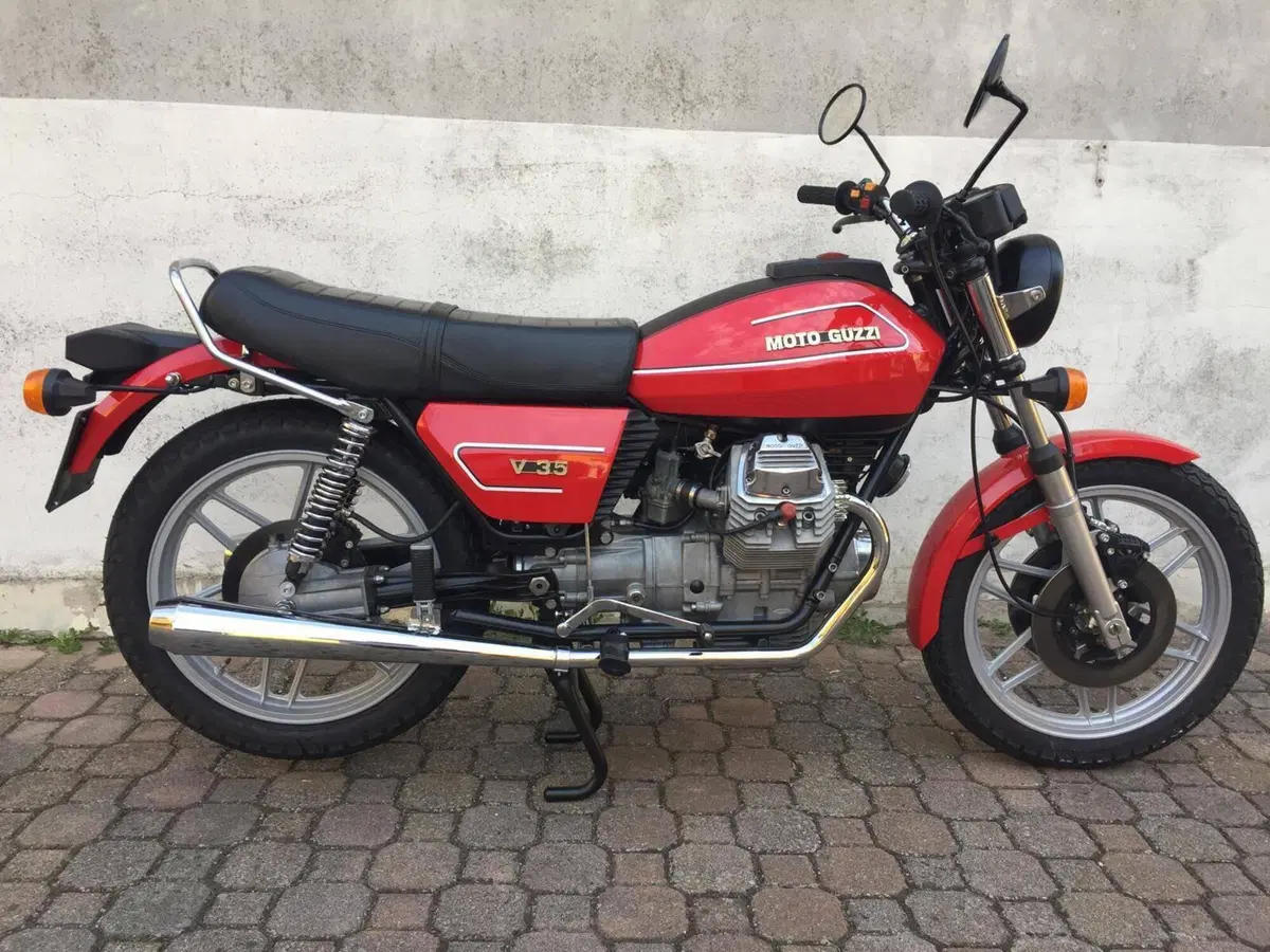 Moto Guzzi V35 Prima serie (2)