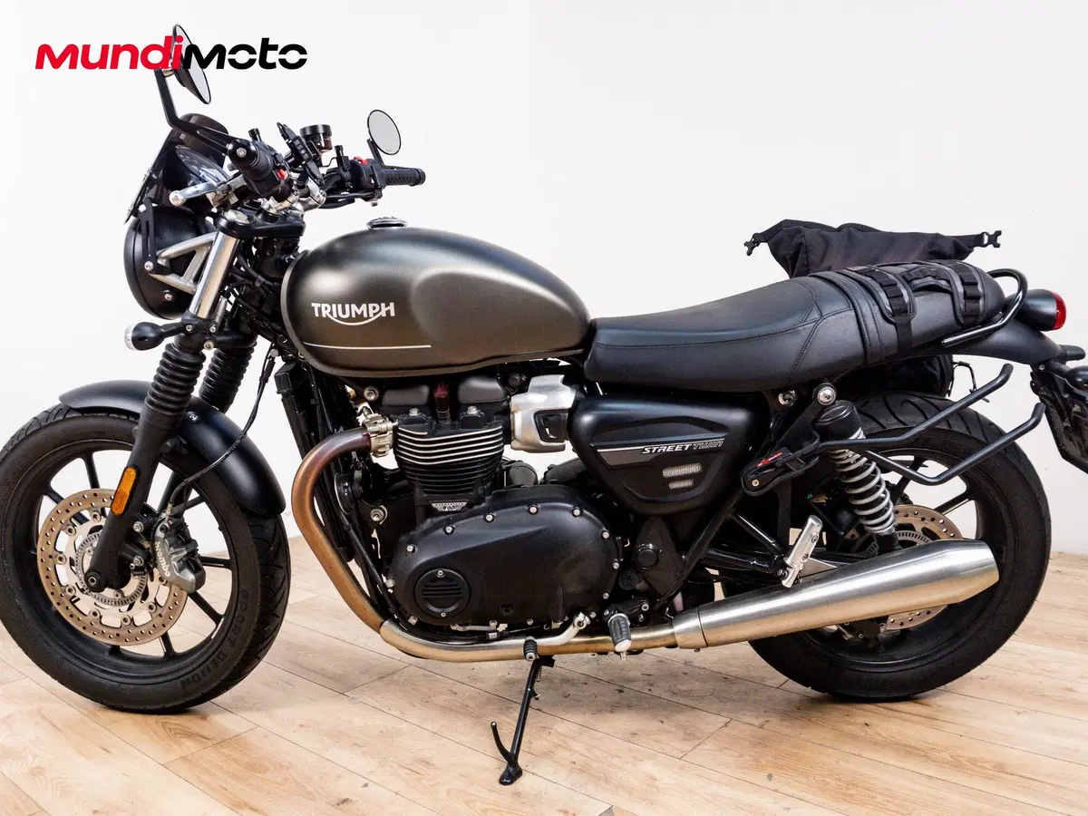 Triumph Street Twin 900 (2017 - 18) (6)