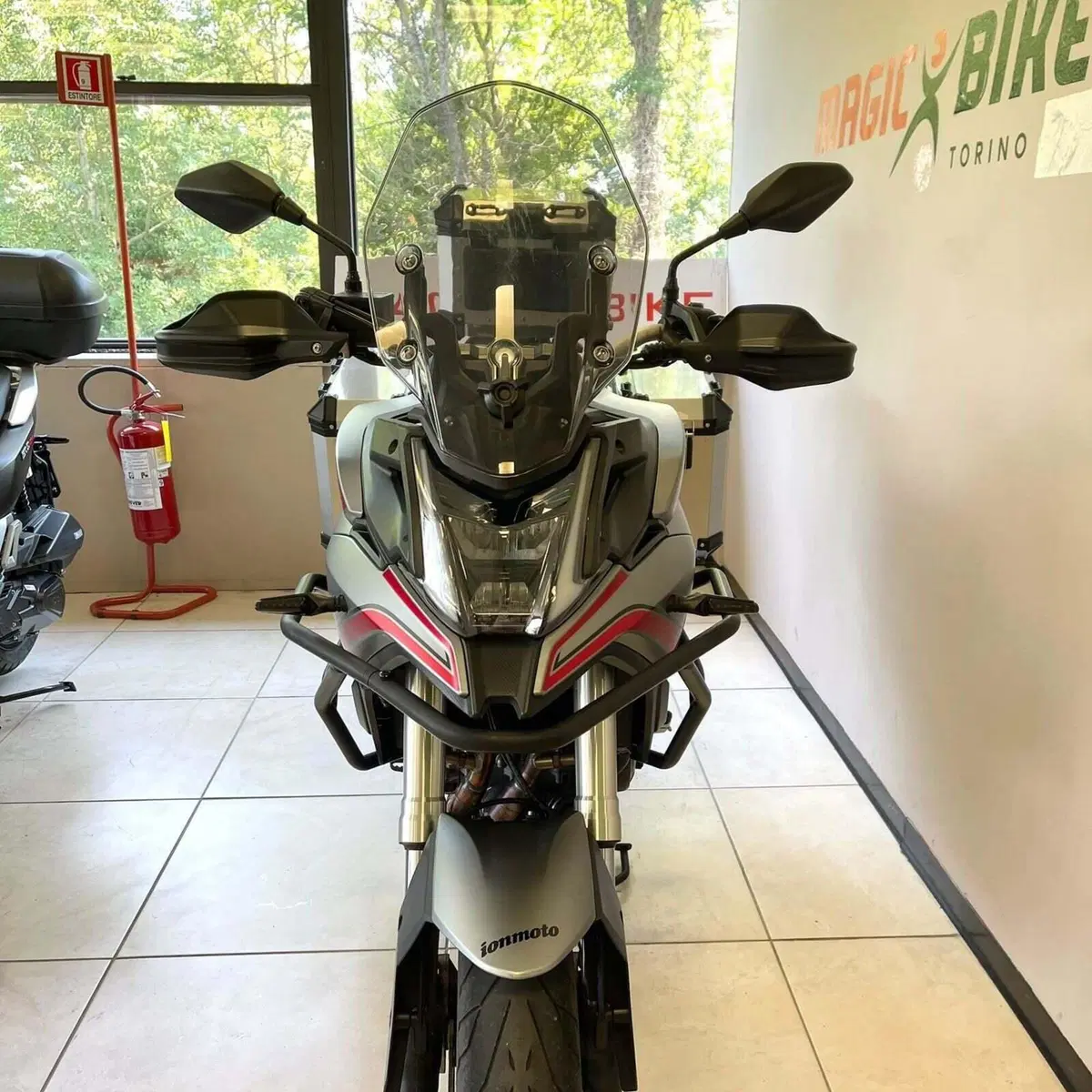 Voge Valico 500DSX (2021 - 24) (4)