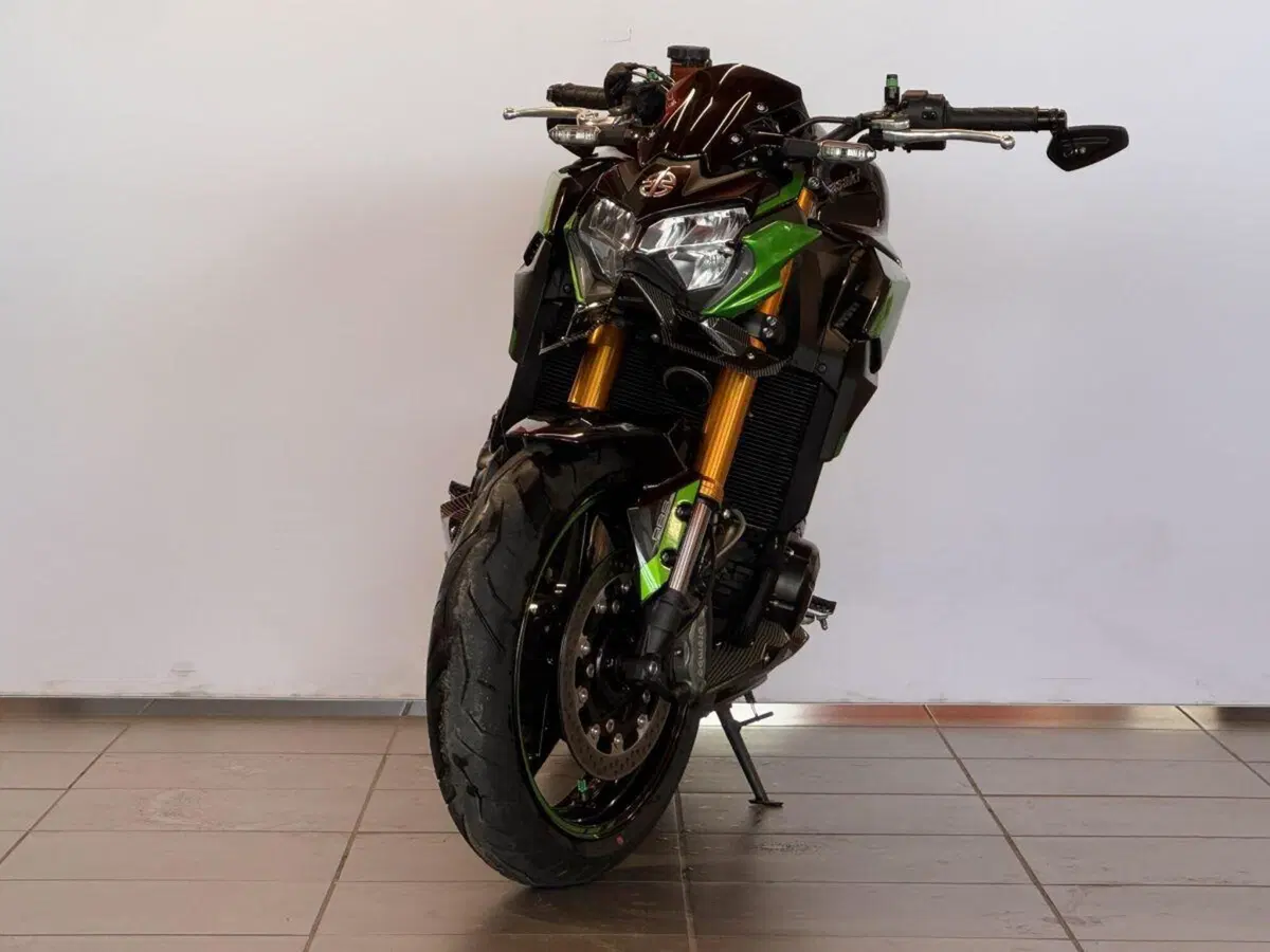 Kawasaki Z 900 SE (2022 - 24) (2)