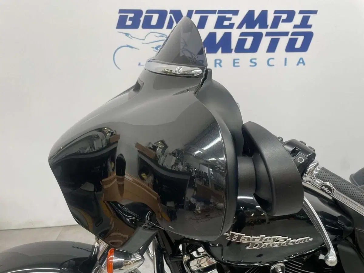 Harley-Davidson 107 Street Glide (2017 - 19) - FLHX (13)