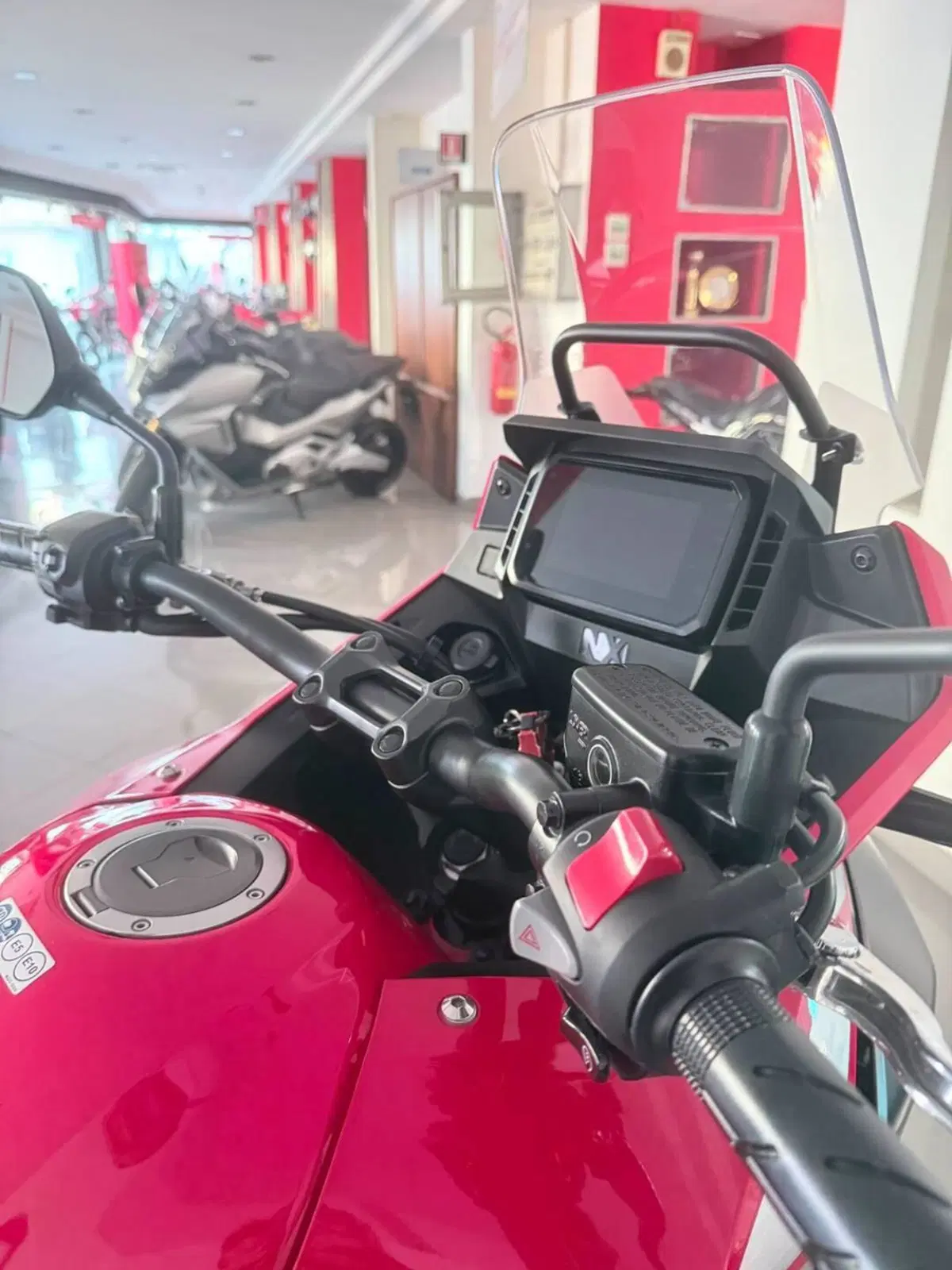 Honda NX500 (2024 - 25) (9)