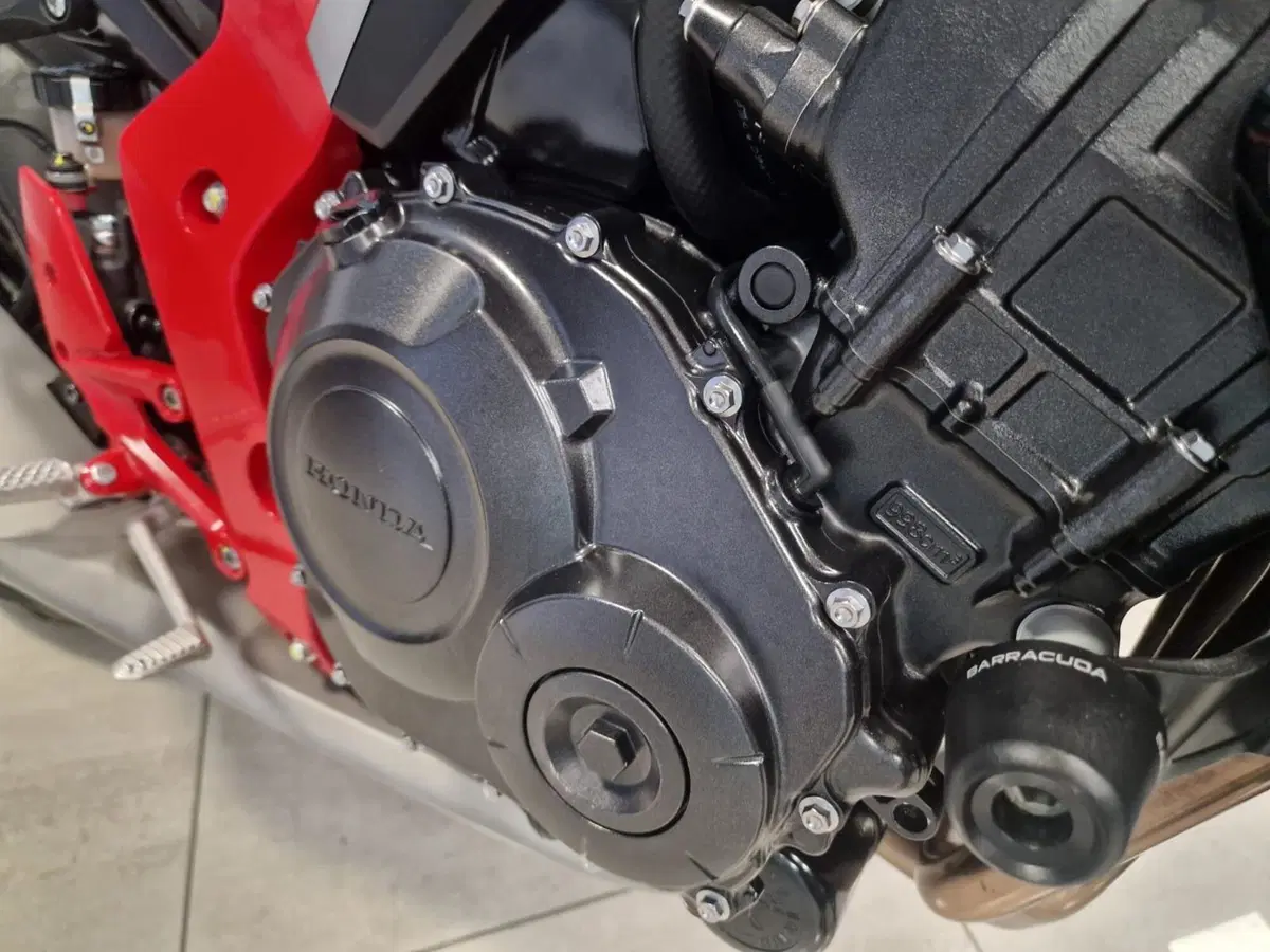 Honda CB 1000 R ABS (2011 - 17) (6)