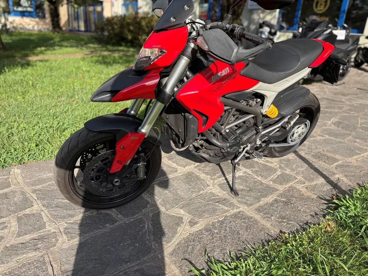 Ducati Hyperstrada 821 (2013 - 15) (2)