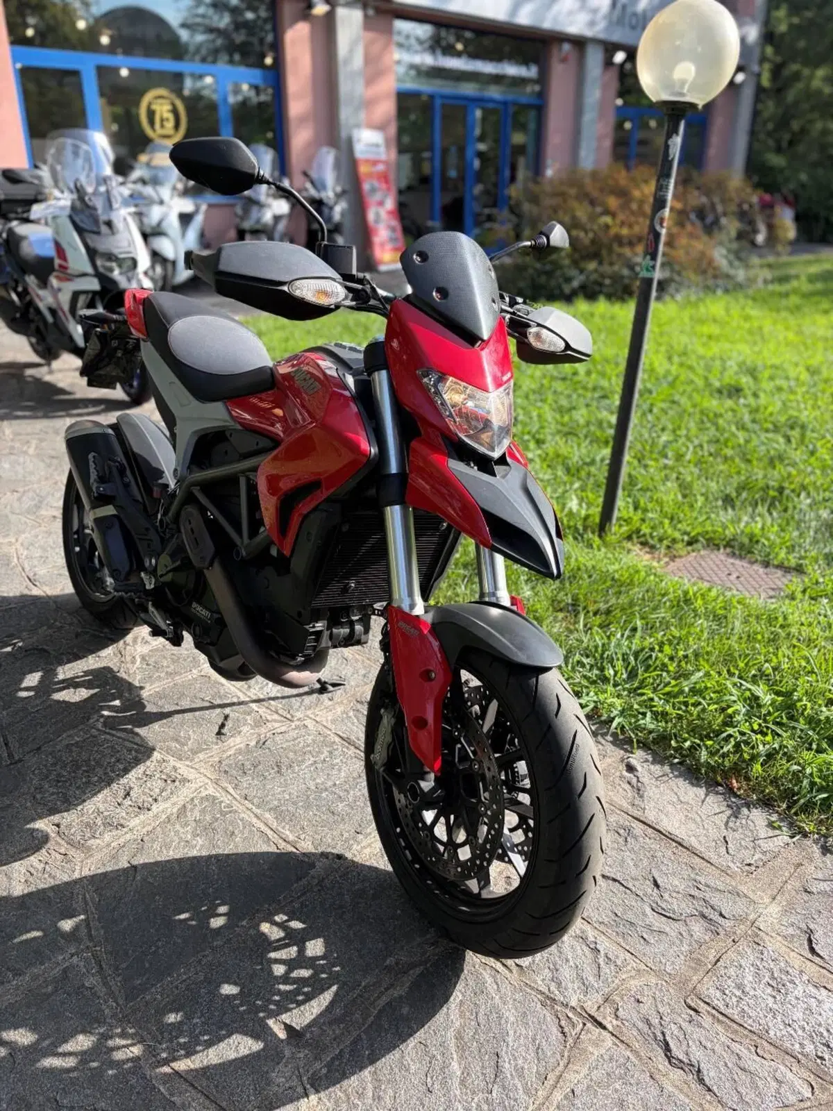Ducati Hyperstrada 821 (2013 - 15) (3)