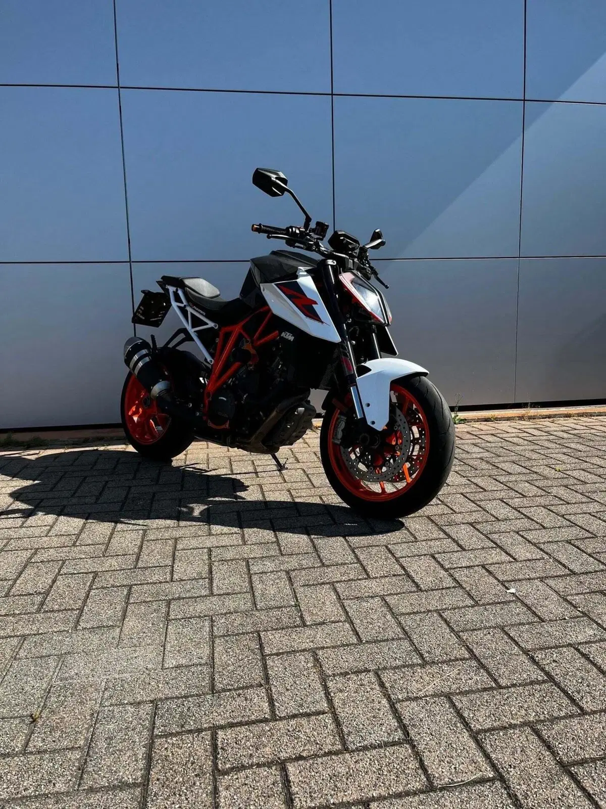 KTM 1290 Super Duke R (2019) (3)