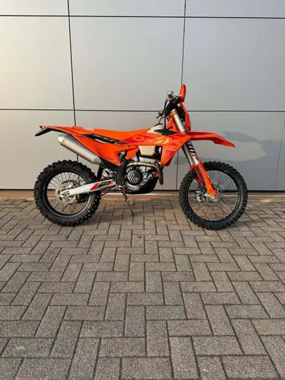 KTM 250 EXC-F Six Days (2025) usata