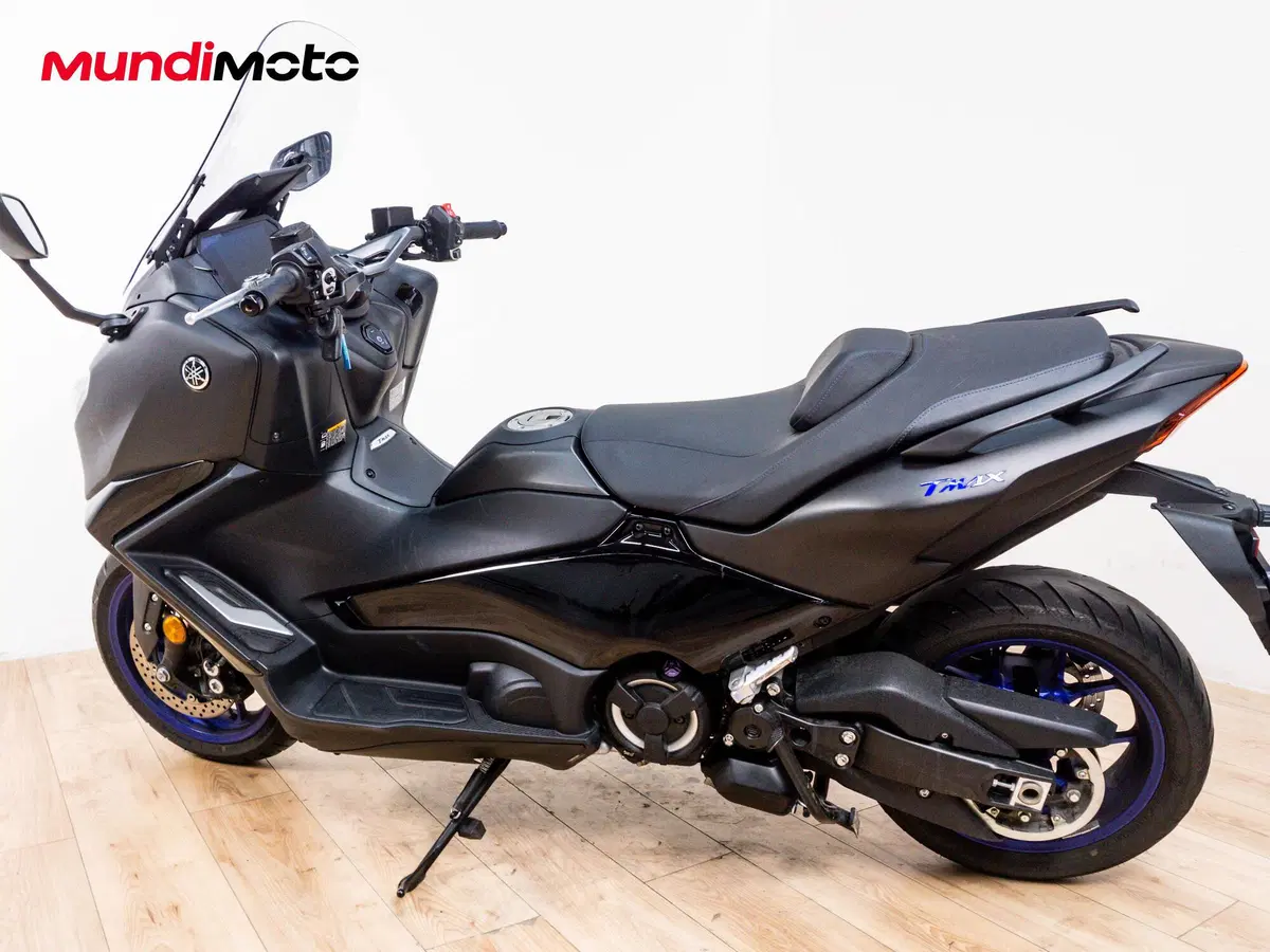 Yamaha T-Max 560 Tech Max (2025 - 26) (7)