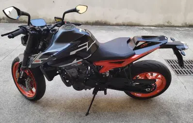 KTM 890 Duke GP (2022 - 23) usata