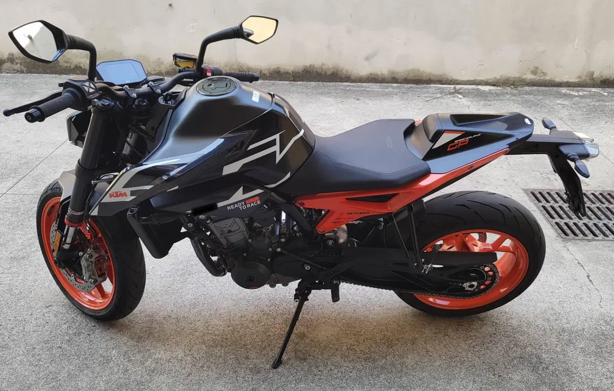 KTM 890 Duke GP (2022 - 23) (10)