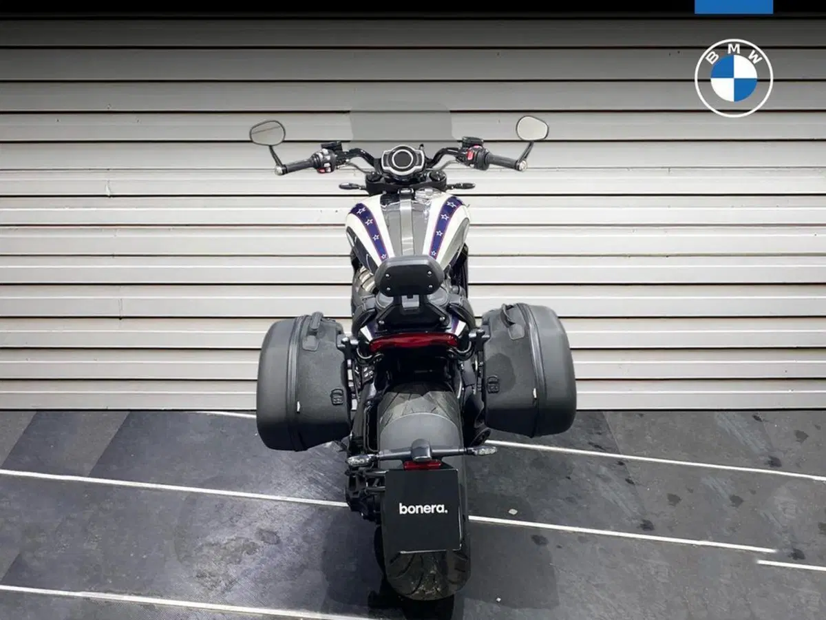 Triumph Rocket 3 GT Evel Knievel Special Edition (2025) (4)