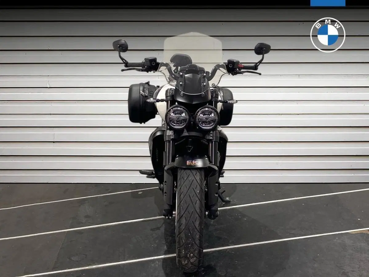 Triumph Rocket 3 GT Evel Knievel Special Edition (2025) (2)
