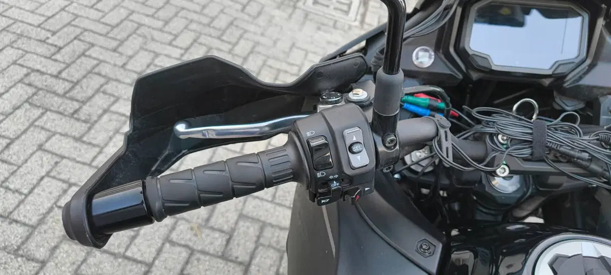 Kawasaki Versys 650 (2025 - 26) (7)