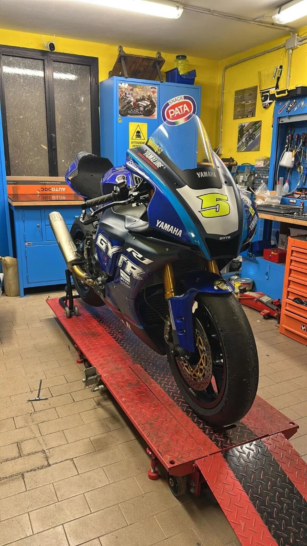 Yamaha YZF R1 (2020 - 25) (5)