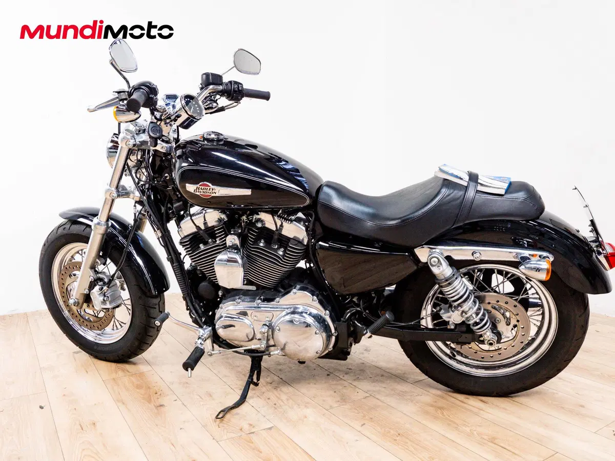 Harley-Davidson 1200 Custom (2017) - XL 1200C (7)