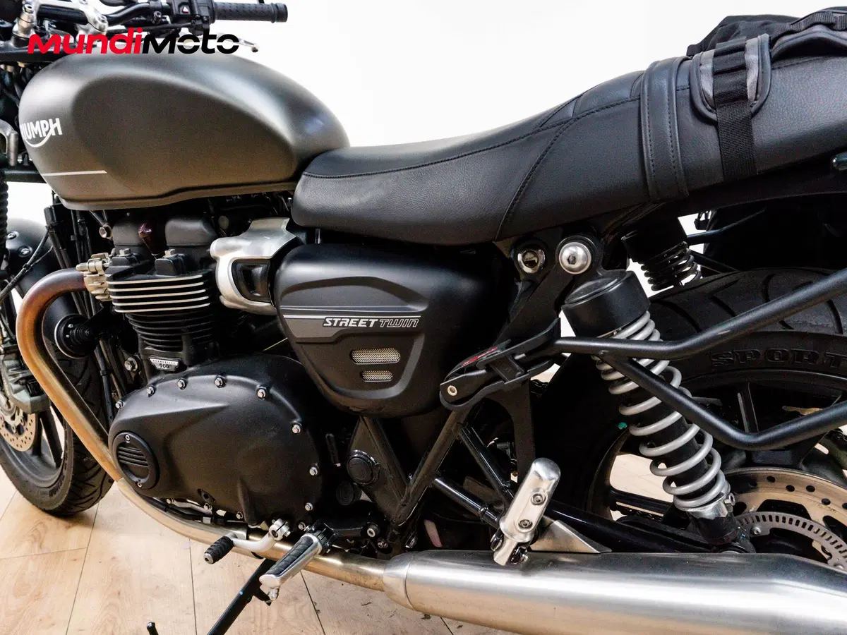Triumph Street Twin 900 (2017 - 18) (10)