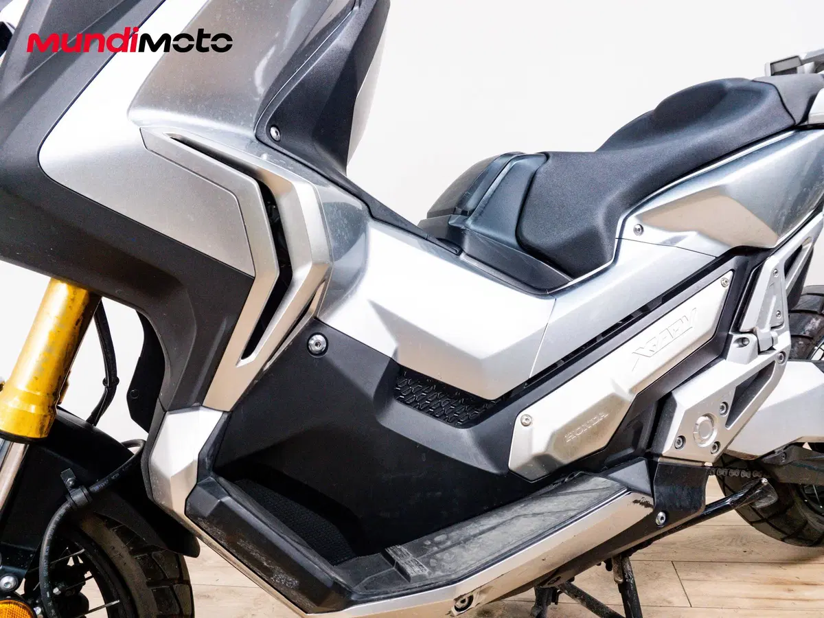 Honda X-ADV 750 (2017) (9)