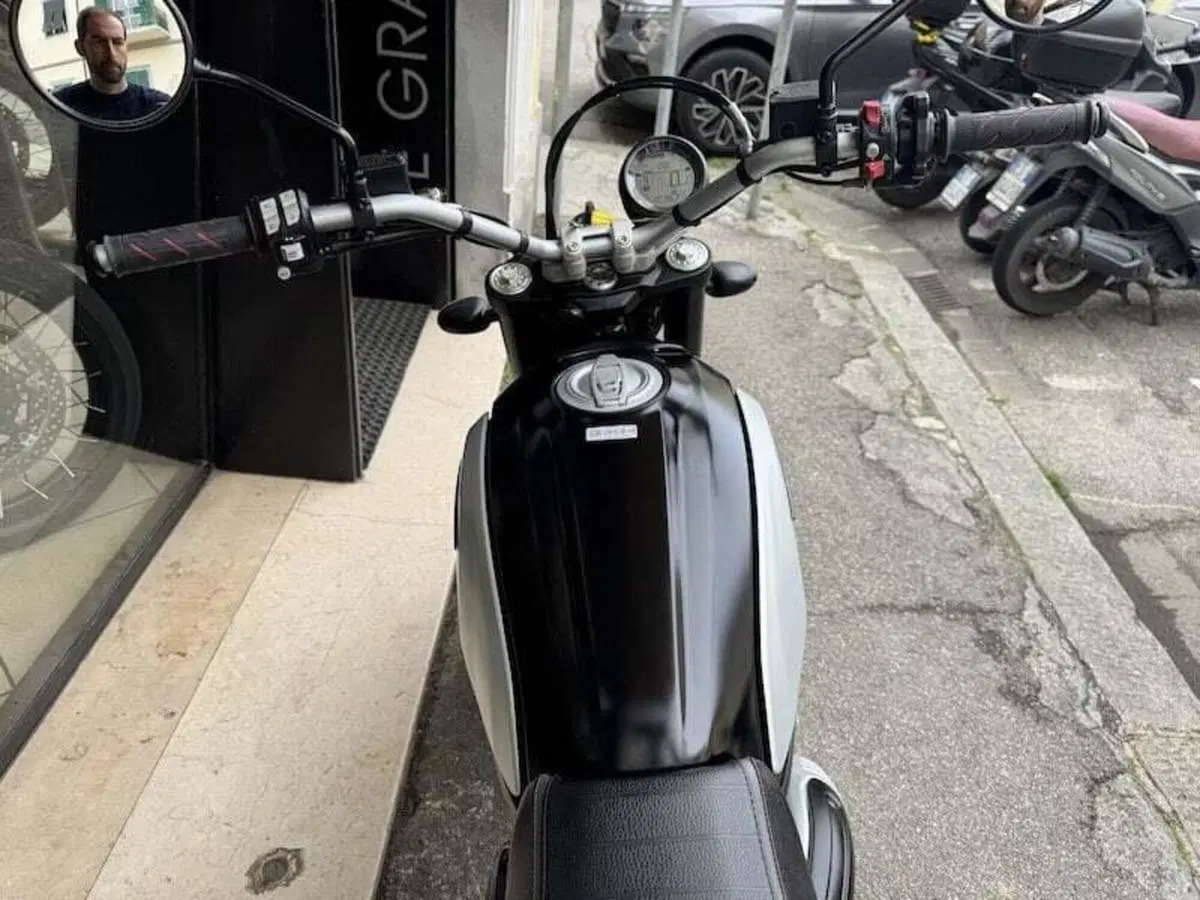 Ducati Scrambler 800 Icon Dark (2020) (18)