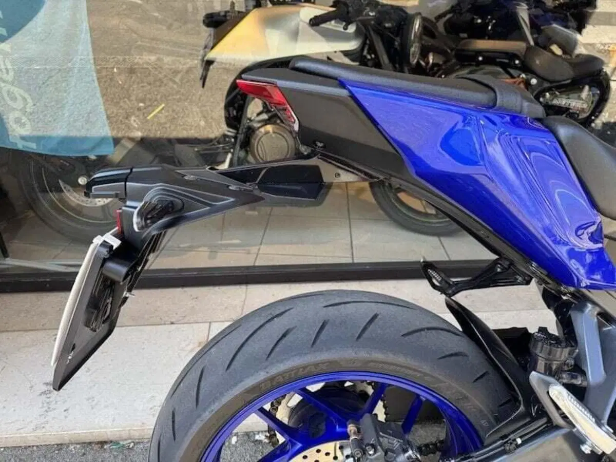 Yamaha MT-09 Y-AMT (2024 - 26) (4)