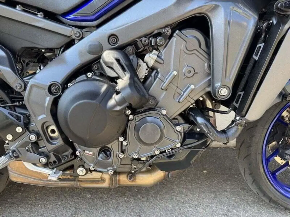 Yamaha MT-09 Y-AMT (2024 - 26) (6)