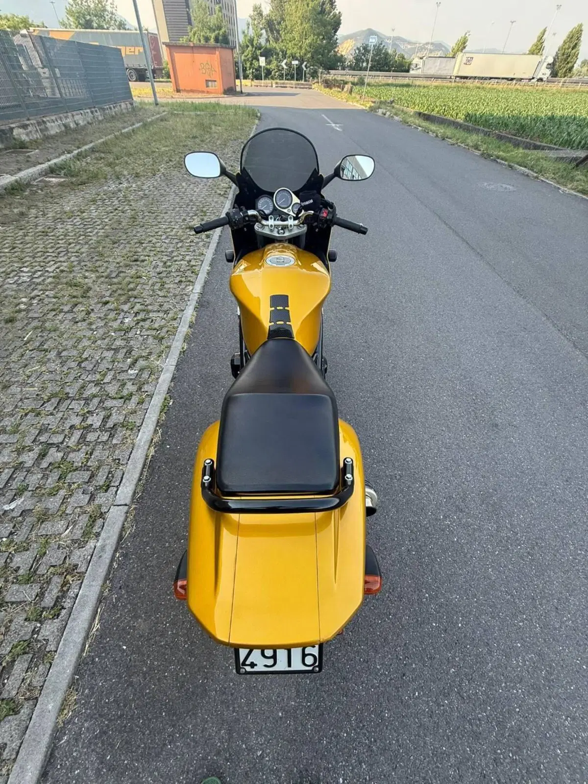 Yamaha FZS 600 Fazer (1998 - 01) (4)