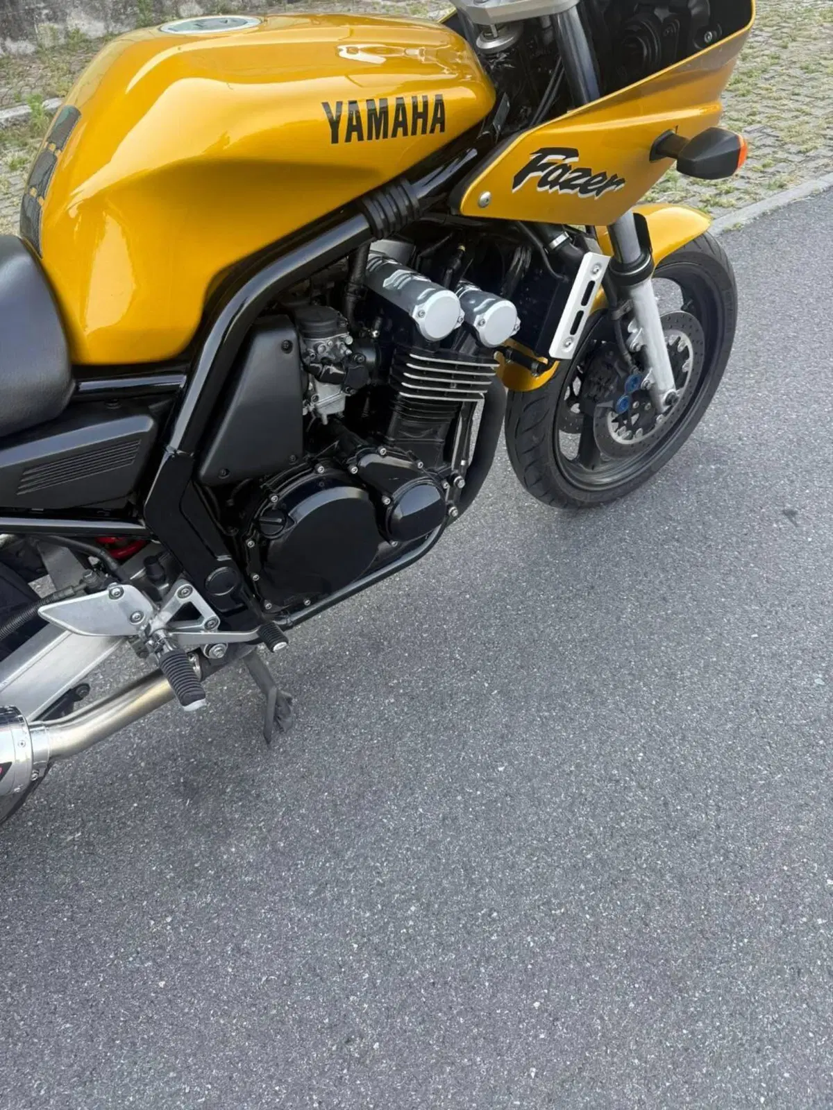 Yamaha FZS 600 Fazer (1998 - 01) (5)