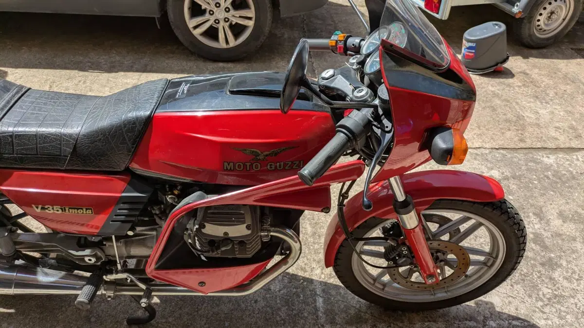 Moto Guzzi V35 Imola (6)