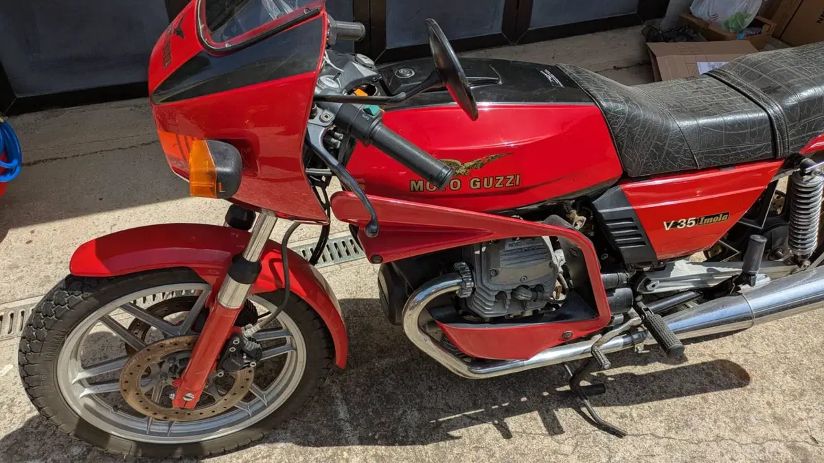 Moto Guzzi V35 Imola (7)