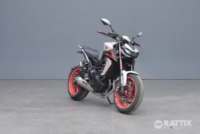 Yamaha MT-09 (2017 - 20) usata