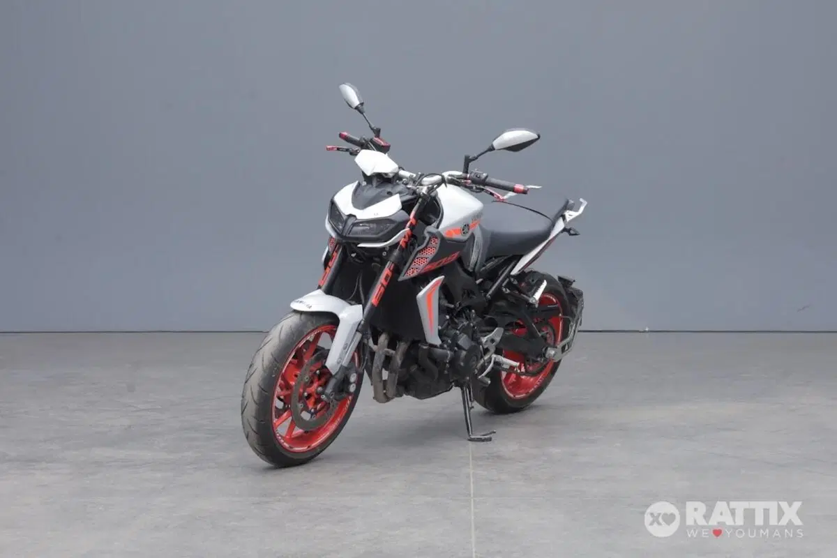 Yamaha MT-09 (2017 - 20) (2)