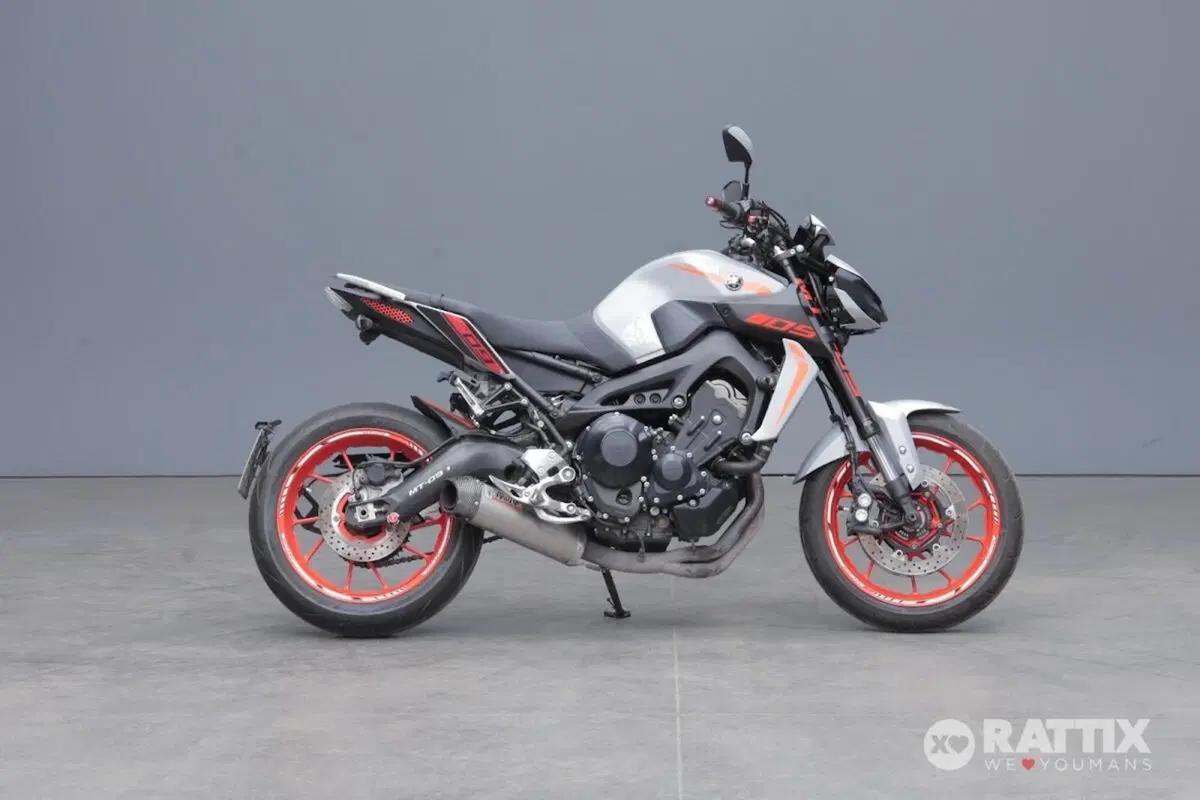 Yamaha MT-09 (2017 - 20) (4)