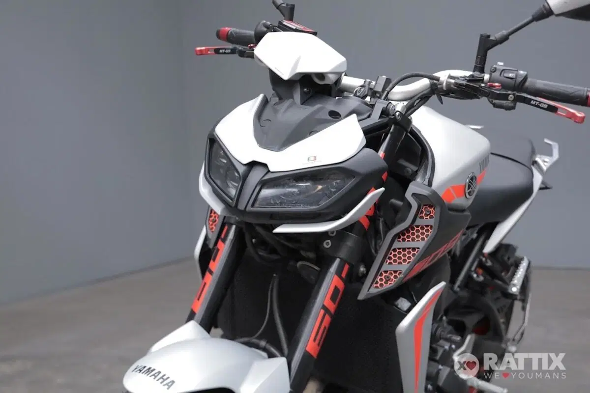 Yamaha MT-09 (2017 - 20) (6)