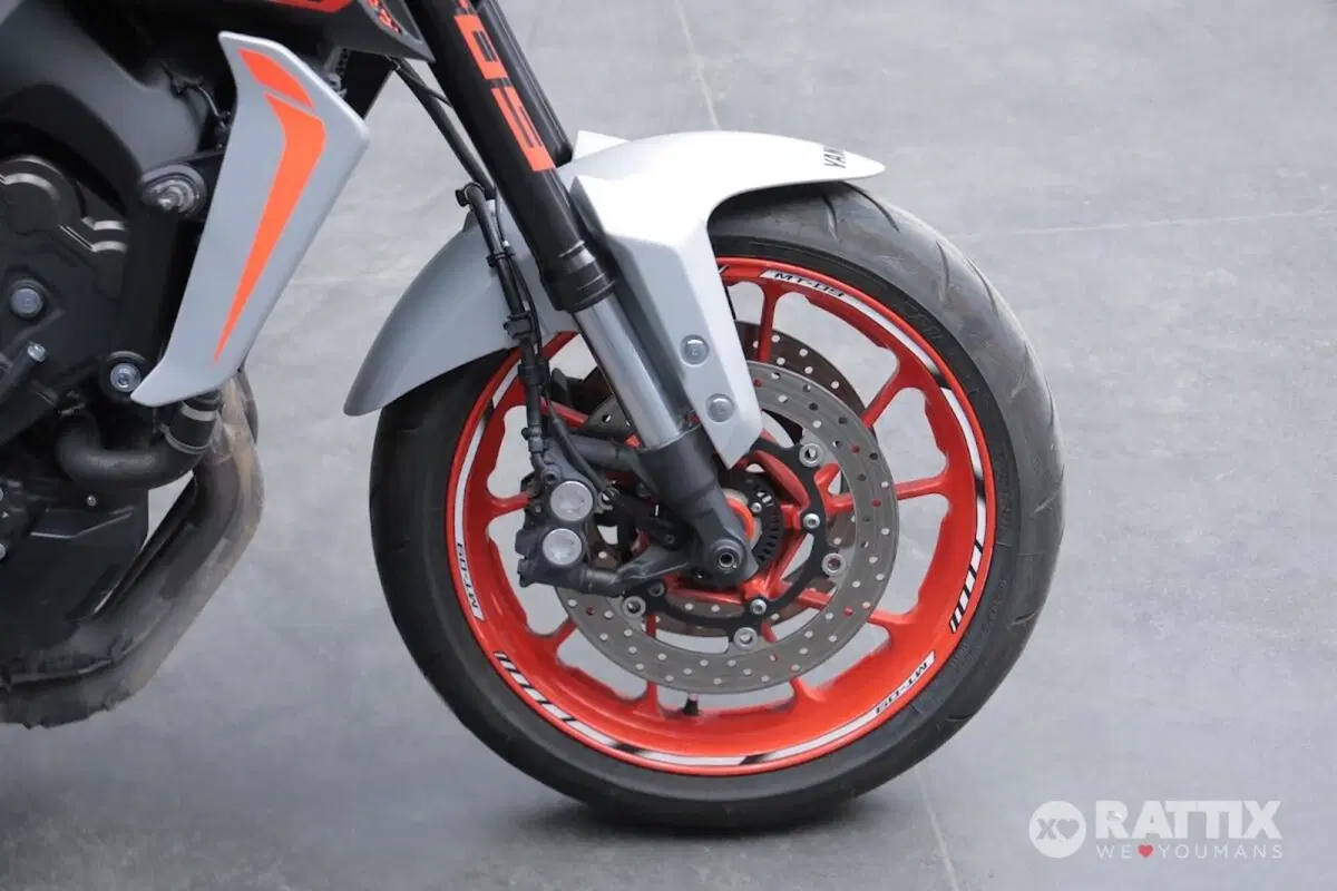 Yamaha MT-09 (2017 - 20) (9)